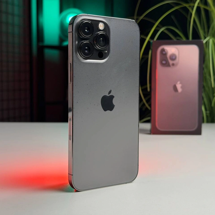 ВЖИВАНИЙ Б/У Apple iPhone 13 Pro Max 256GB Graphite (MLKR3, MLLA3) - Стан: гарний | Акумулятор: 100% | Комплектація: повний | Гарантія: 3 міс.
