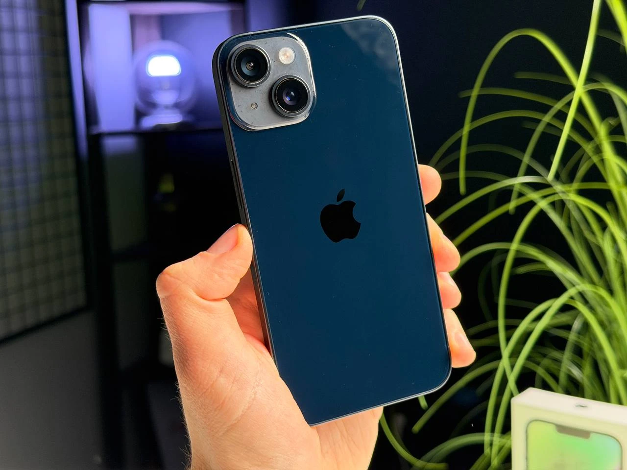 ВЖИВАНИЙ Б/У Apple iPhone 14 128GB Midnight (MPUF3) - Стан: гарний | Акумулятор: 100% | Комплектація: iPhone, кабель | Гарантія: 3 міс.