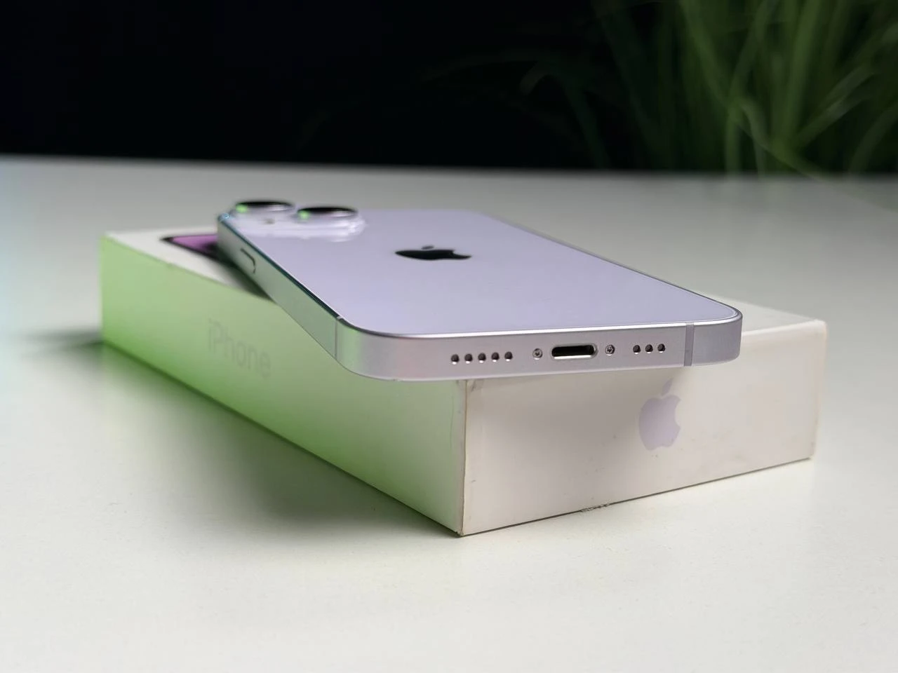 ВЖИВАНИЙ Б/У Apple iPhone 14 128GB Purple (MPV03) - Стан: гарний | Акумулятор: 87% | Комплектація: повний | Гарантія: 3 міс.