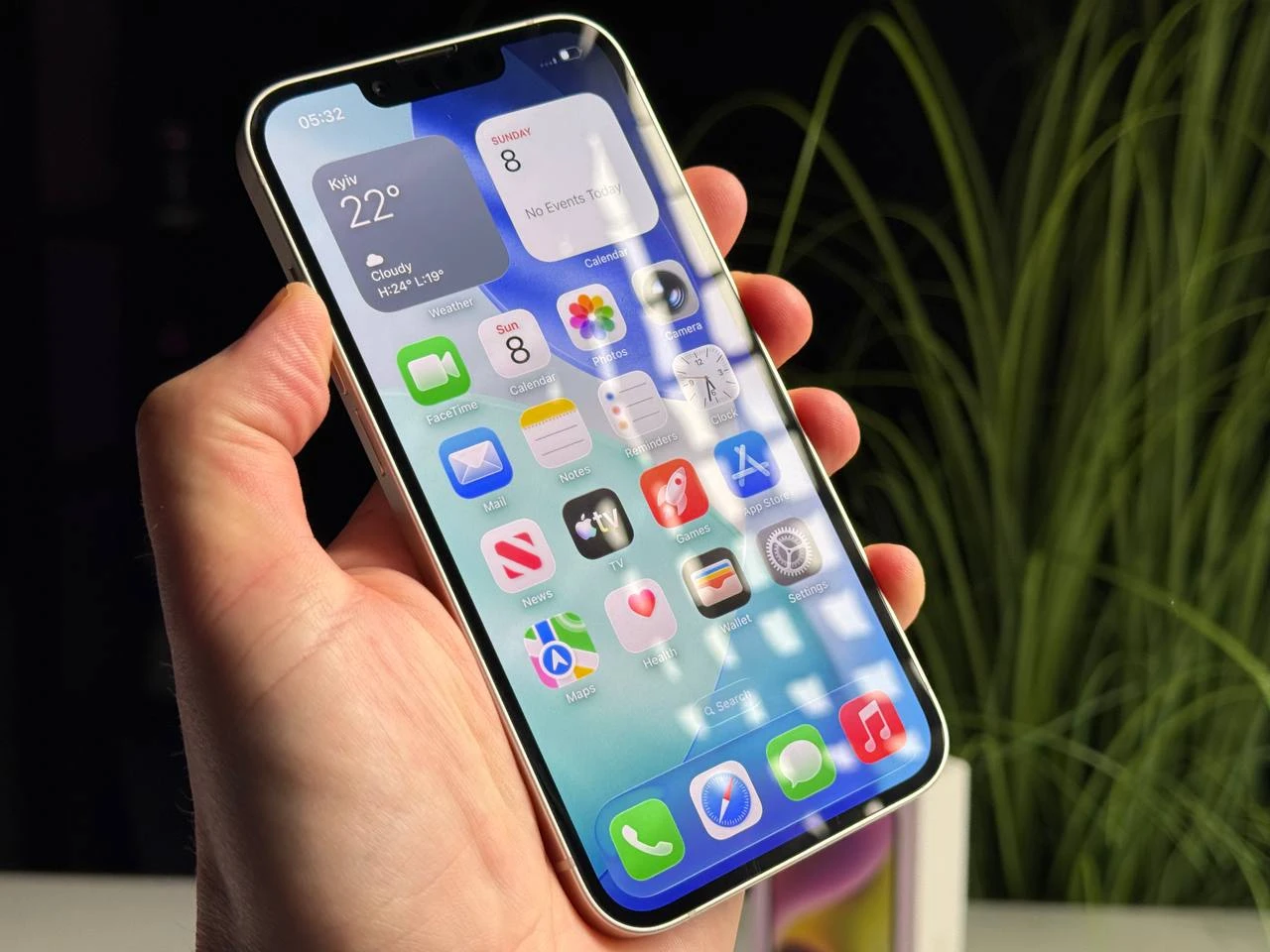 ВЖИВАНИЙ Б/У Apple iPhone 14 128GB Starlight (MPUR3) - Стан: гарний | Акумулятор: 100% | Комплектація: повний | Гарантія: 3 міс.