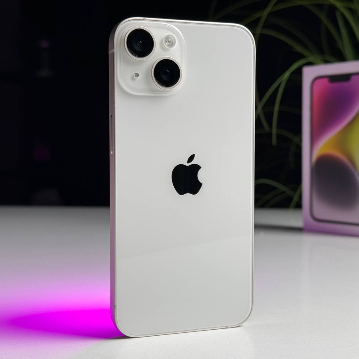 ВЖИВАНИЙ Б/У Apple iPhone 14 128GB Starlight (MPUR3) - Стан: гарний | Акумулятор: 100% | Комплектація: повний | Гарантія: 3 міс.