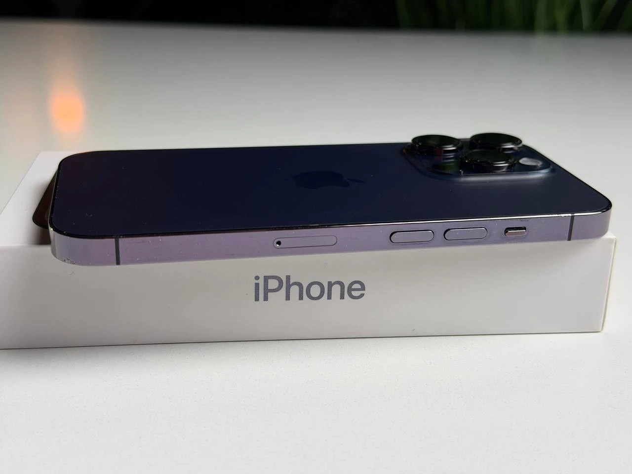 ВЖИВАНИЙ Б/У Apple iPhone 14 Pro 128GB Deep Purple (MQ0G3) - Стан: гарний | Акумулятор: 100% | Комплектація: повний | Гарантія: 3 міс.