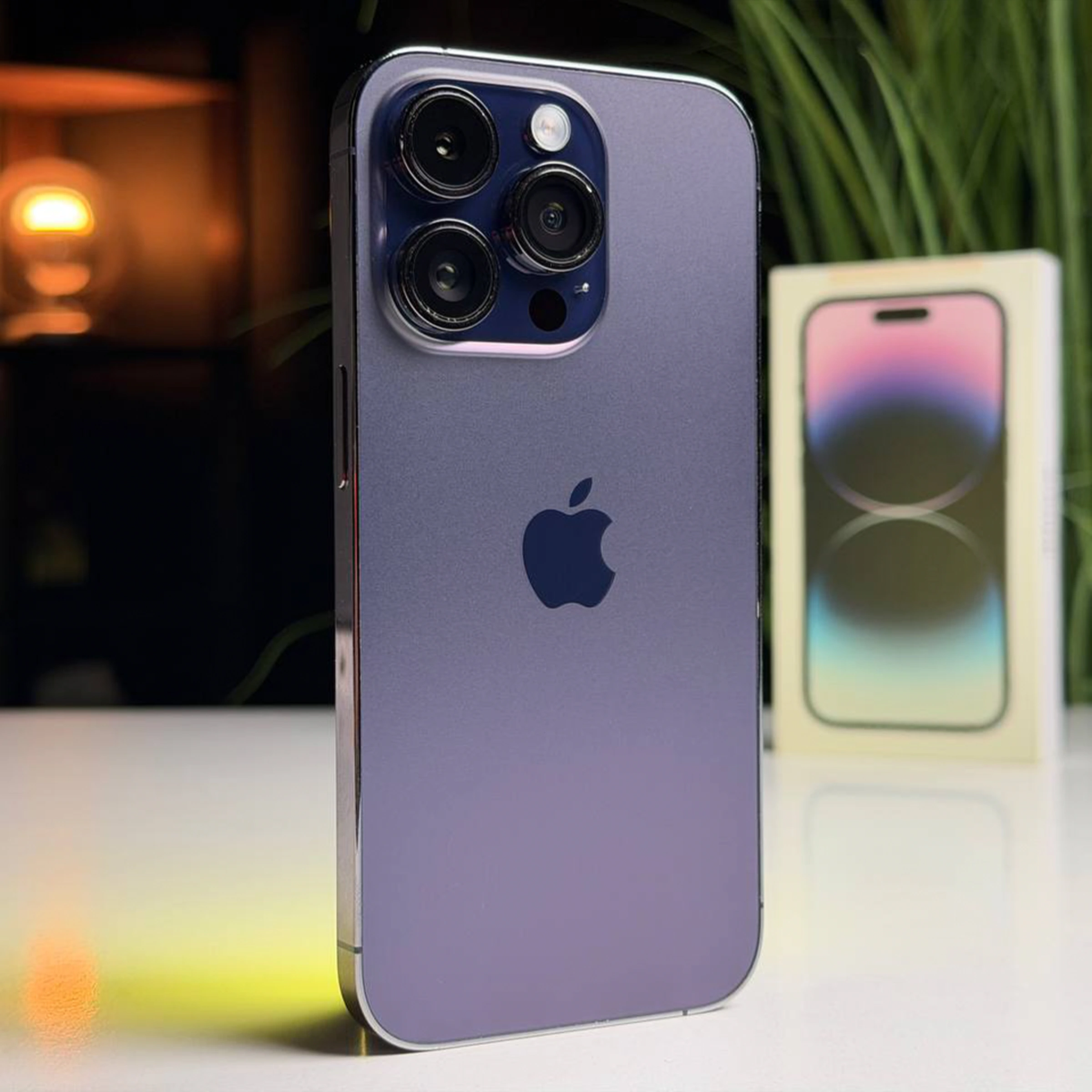 ВЖИВАНИЙ Б/У Apple iPhone 14 Pro 128GB Deep Purple (MQ0G3) - Стан: гарний | Акумулятор: 100% | Комплектація: повний | Гарантія: 3 міс.