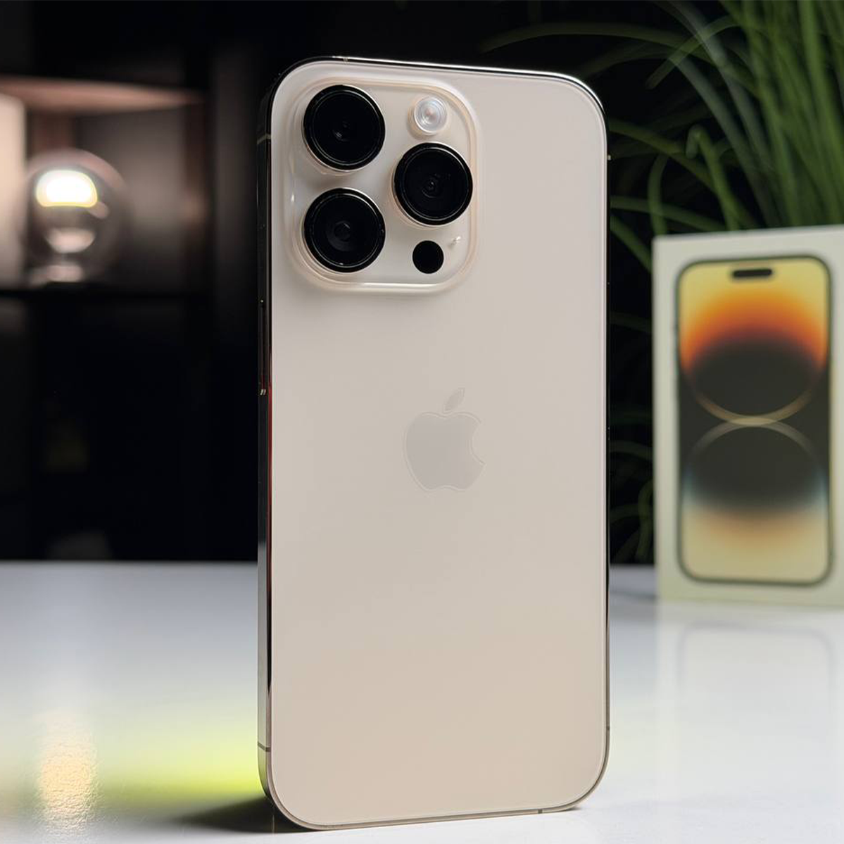 ВЖИВАНИЙ Б/У Apple iPhone 14 Pro 128GB Gold (MQ083) - Стан: гарний | Акумулятор: 100% | Комплектація: повний | Гарантія: 3 міс.