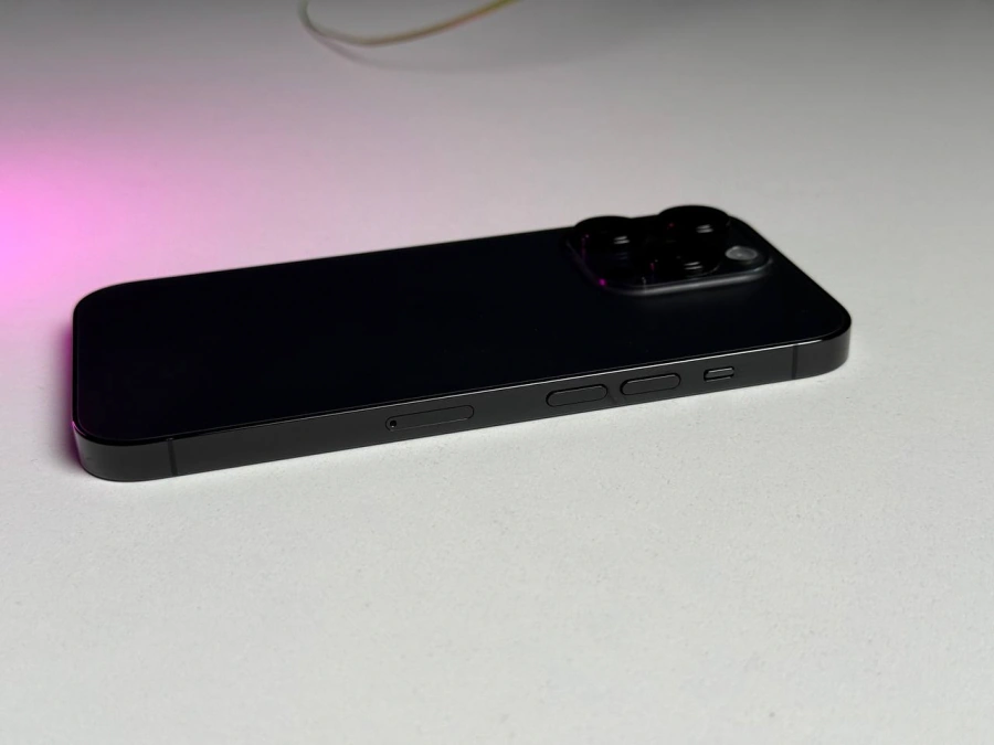 ВЖИВАНИЙ Б/У Apple iPhone 14 Pro 256GB Space Black (MQ0T3) - Состояние: хороший | Аккумулятор: 100% | Комплектация: iPhone, кабель | Гарантия: 3 мес.
