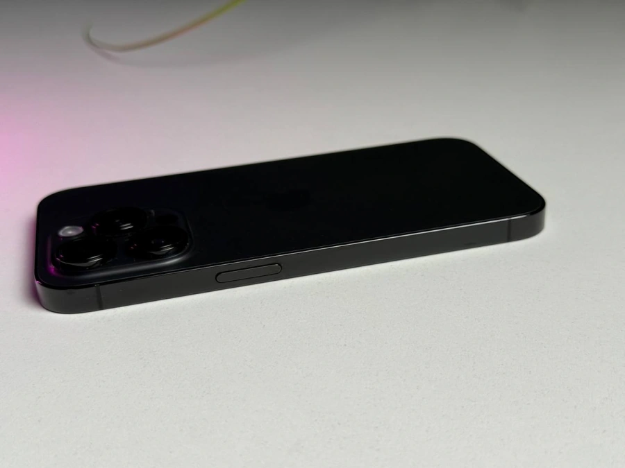 ВЖИВАНИЙ Б/У Apple iPhone 14 Pro 256GB Space Black (MQ0T3) - Состояние: хороший | Аккумулятор: 100% | Комплектация: iPhone, кабель | Гарантия: 3 мес.