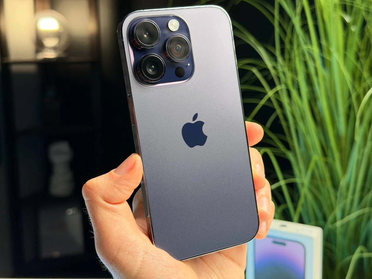 ВЖИВАНИЙ Б/У Apple iPhone 14 Pro 512GB Deep Purple (MQ293) - Стан: гарний | Акумулятор: 100% | Комплектація: повний | Гарантія: 3 міс.