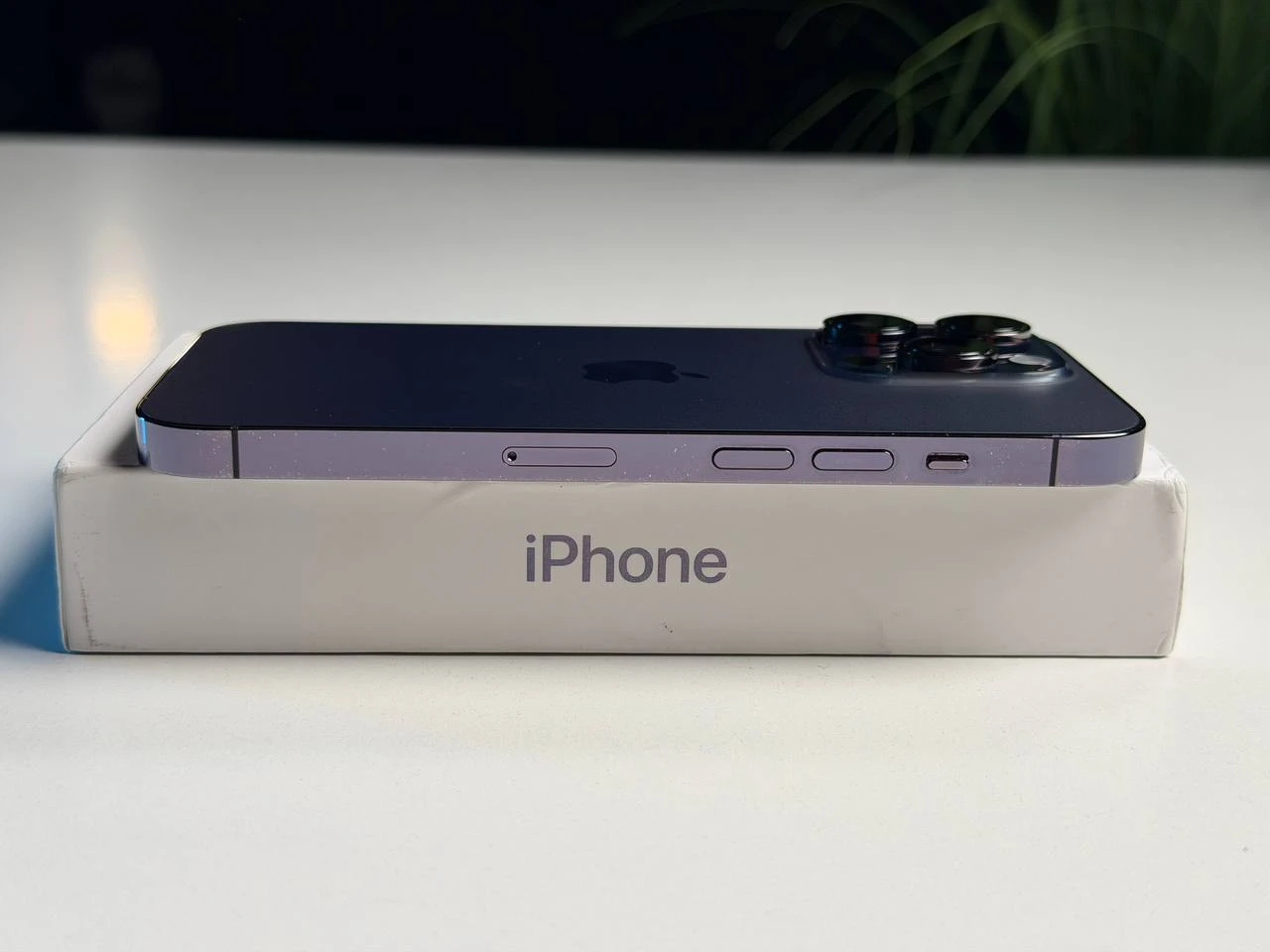 ВЖИВАНИЙ Б/У Apple iPhone 14 Pro 512GB Deep Purple (MQ293) - Стан: гарний | Акумулятор: 100% | Комплектація: повний | Гарантія: 3 міс.