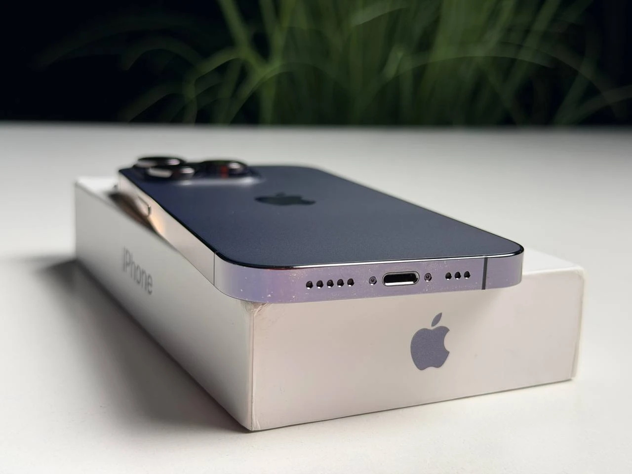 ВЖИВАНИЙ Б/У Apple iPhone 14 Pro 512GB Deep Purple (MQ293) - Стан: гарний | Акумулятор: 100% | Комплектація: повний | Гарантія: 3 міс.