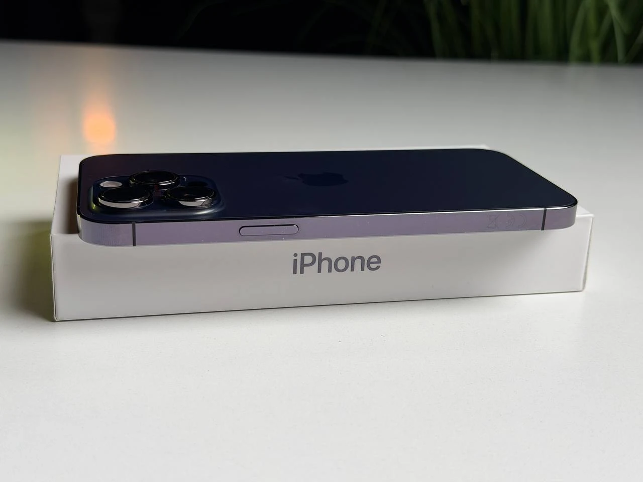 ВЖИВАНИЙ Б/У Apple iPhone 14 Pro Max 1TB Deep Purple (MQC53) - Стан: гарний | Акумулятор: 100% | Комплектація: повний | Гарантія: 3 міс.