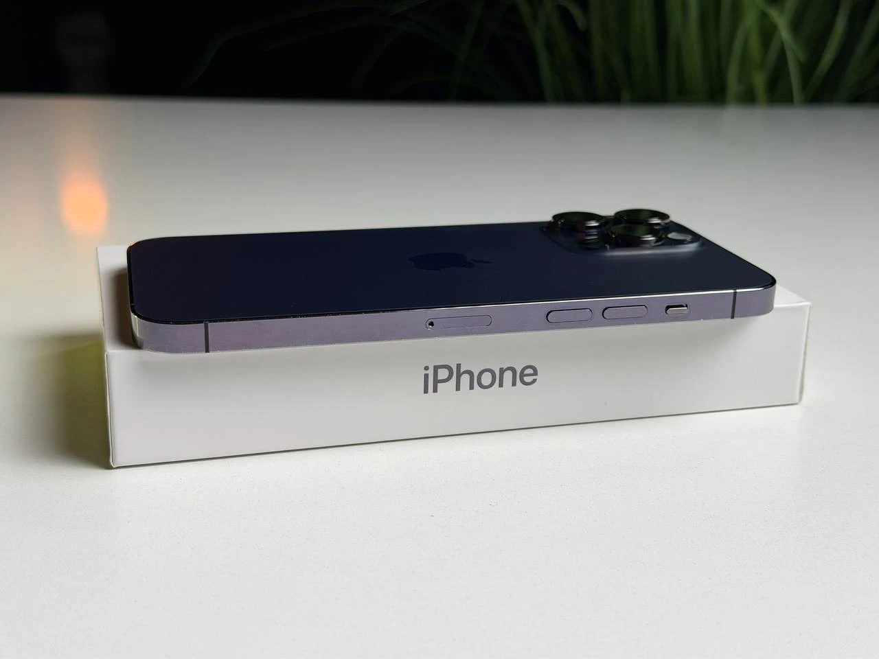 ВЖИВАНИЙ Б/У Apple iPhone 14 Pro Max 1TB Deep Purple (MQC53) - Стан: гарний | Акумулятор: 100% | Комплектація: повний | Гарантія: 3 міс.