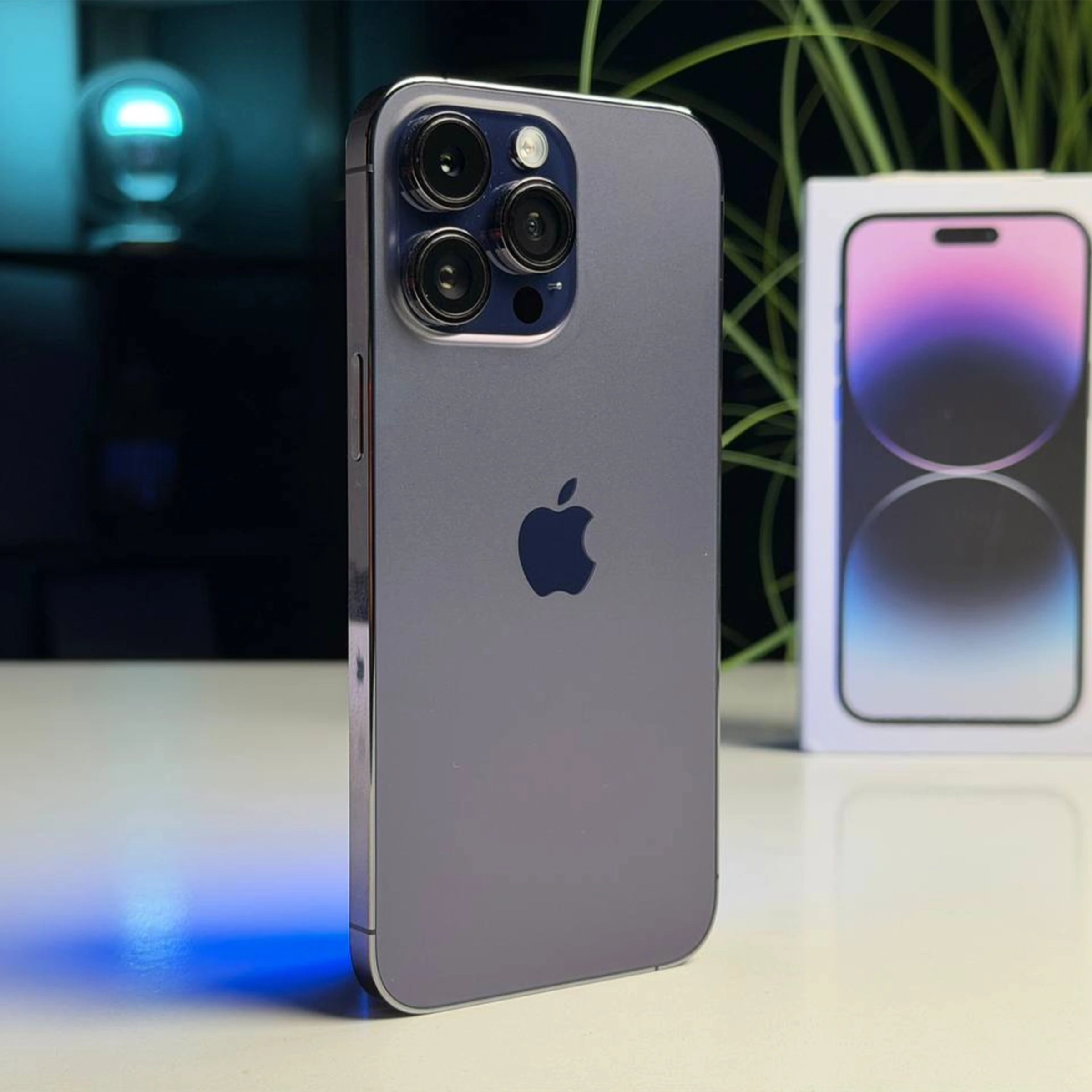 ВЖИВАНИЙ Б/У Apple iPhone 14 Pro Max 512GB Deep Purple (MQAM3) - Состояние: хороший | Аккумулятор: 100% | Комплектация: полный | Гарантия: 3 мес.