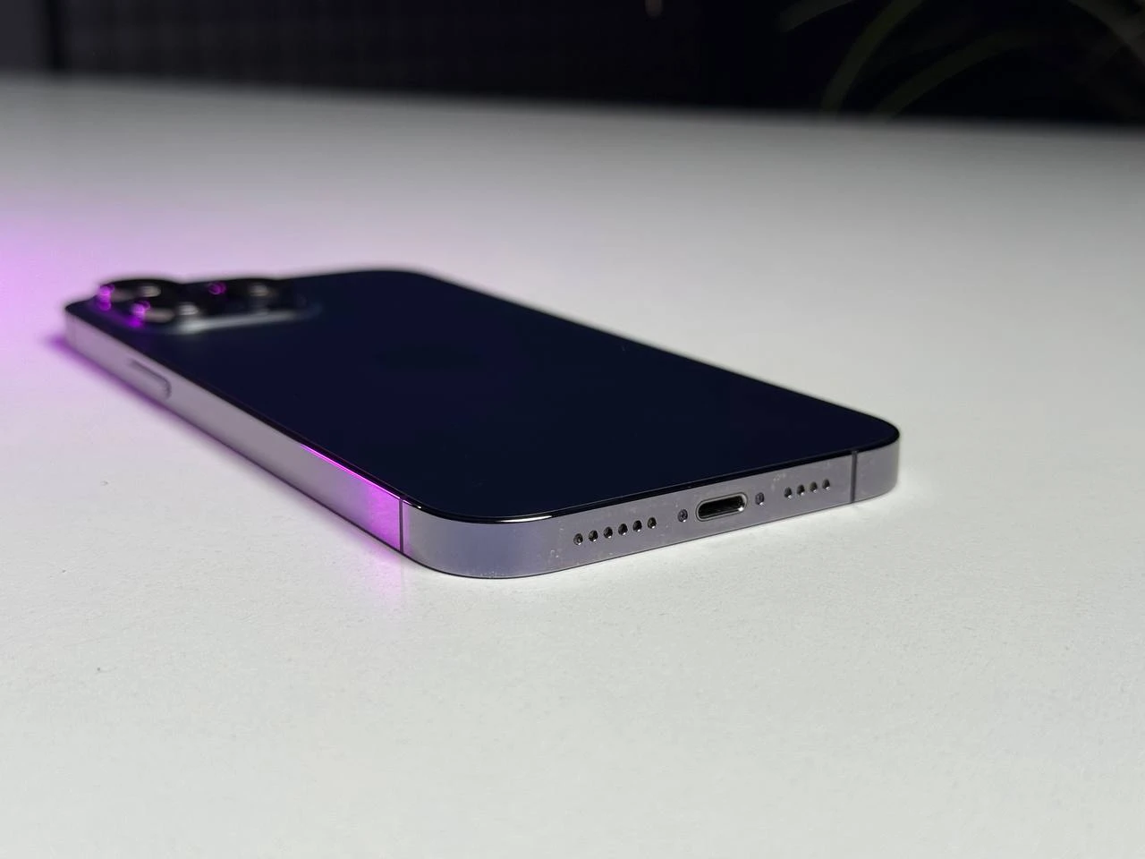 ВЖИВАНИЙ Б/У Apple iPhone 14 Pro Max 512GB Deep Purple (MQAM3) - Состояние: хороший | Аккумулятор: 100% | Комплектация: iPhone, кабель | Гарантия: 3 мес.