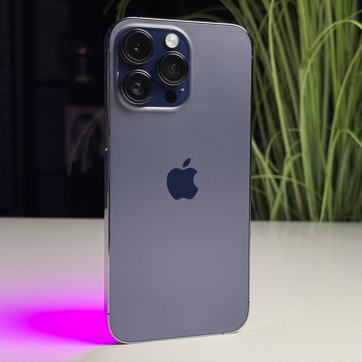 ВЖИВАНИЙ Б/У Apple iPhone 14 Pro Max 512GB Deep Purple (MQAM3) - Состояние: хороший | Аккумулятор: 100% | Комплектация: iPhone, кабель | Гарантия: 3 мес.