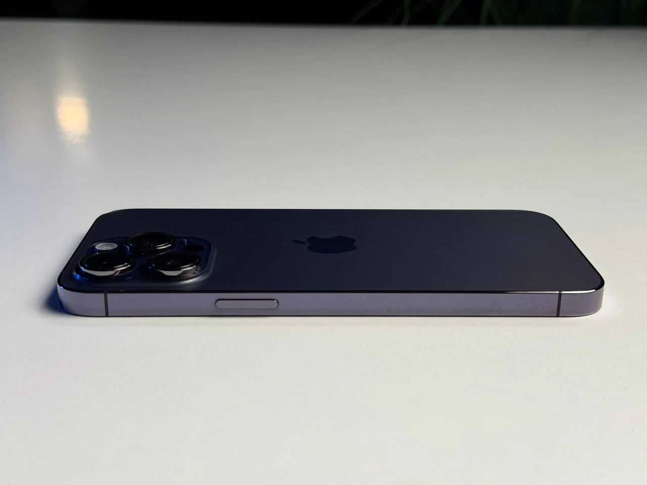 ВЖИВАНИЙ Б/У Apple iPhone 14 Pro Max 512GB Deep Purple (MQAM3) - Состояние: хороший | Аккумулятор: 100% | Комплектация: iPhone, кабель | Гарантия: 3 мес.