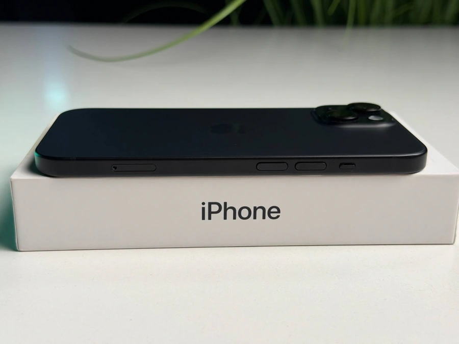 ВЖИВАНИЙ Б/У Apple iPhone 15 256GB Black (MTP63) - Стан: гарний | Акумулятор: 89% | Комплектація: повний | Гарантія: 3 міс.