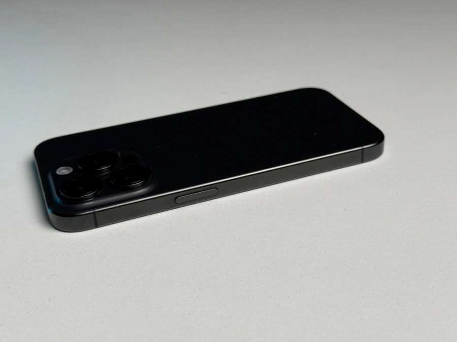 ВЖИВАНИЙ Б/У Apple iPhone 15 Pro 128GB Black Titanium (MTUV3) - Стан: гарний | Акумулятор: 100% | Комплектація: iPhone, кабель | Гарантія: 3 міс.