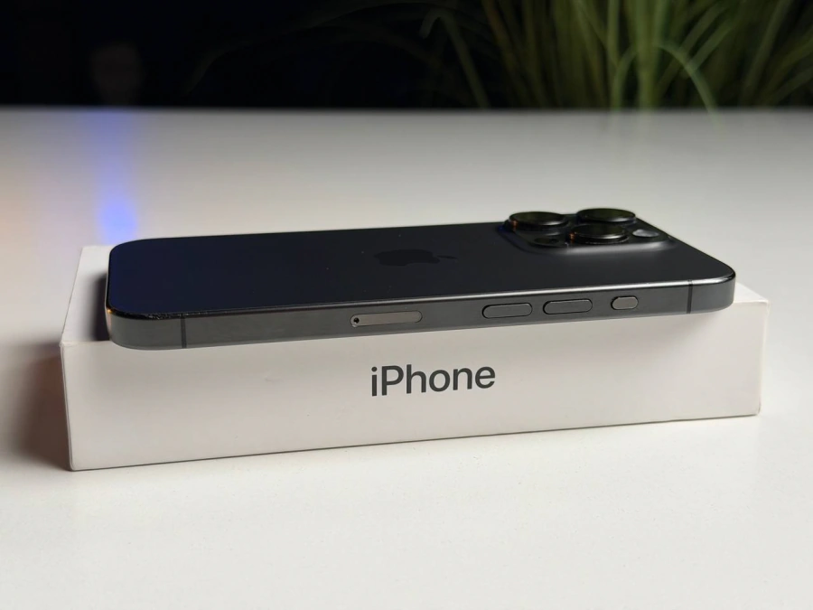 ВЖИВАНИЙ Б/У Apple iPhone 15 Pro 128GB Black Titanium (MTUV3) - Стан: гарний | Акумулятор: 100% | Комплектація: повний | Гарантія: 3 міс.