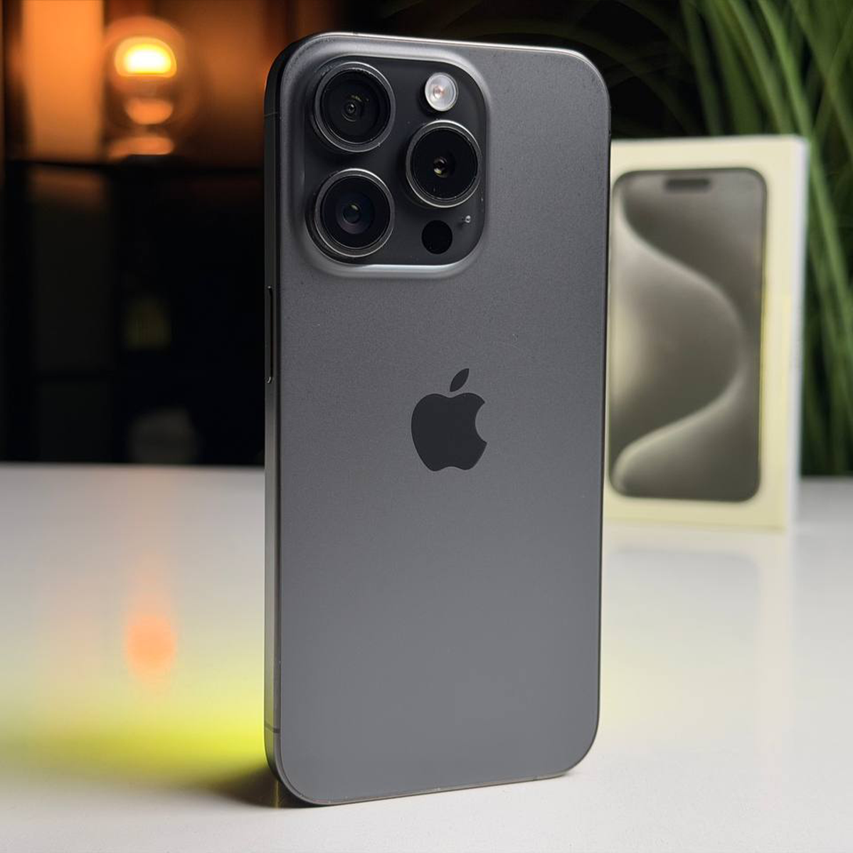 ВЖИВАНИЙ Б/У Apple iPhone 15 Pro 256GB Black Titanium (MTV13) - Стан: гарний | Акумулятор: 88% | Комплектація: повний | Гарантія: 3 міс.