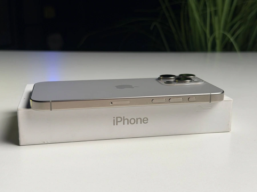 ВЖИВАНИЙ Б/У Apple iPhone 15 Pro Max 1TB Natural Titanium (MU7J3) - Стан: гарний | Акумулятор: 100% | Комплектація: повний | Гарантія: 3 міс.