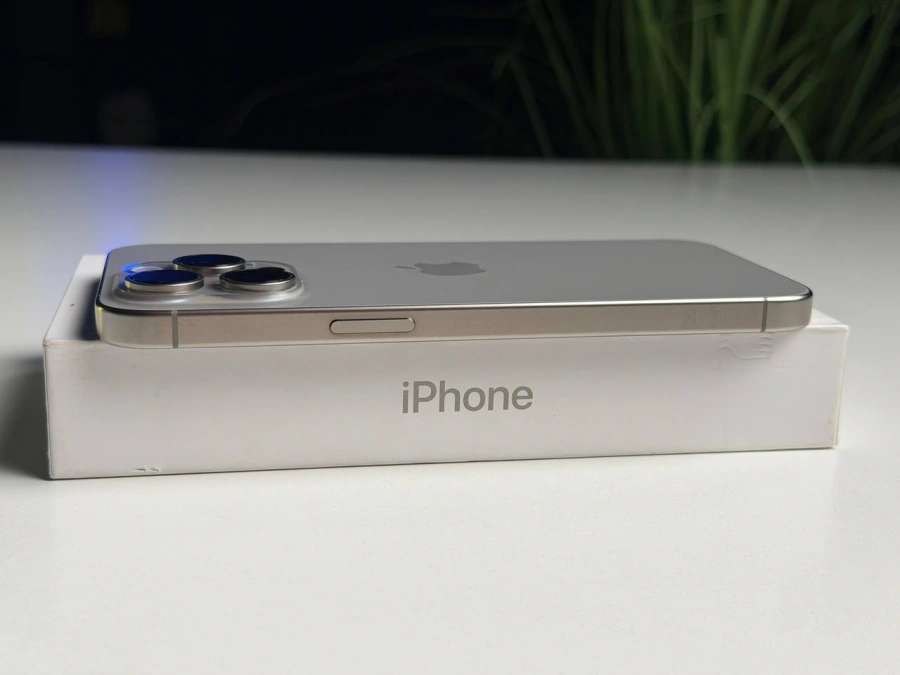 ВЖИВАНИЙ Б/У Apple iPhone 15 Pro Max 1TB Natural Titanium (MU7J3) - Стан: гарний | Акумулятор: 100% | Комплектація: повний | Гарантія: 3 міс.