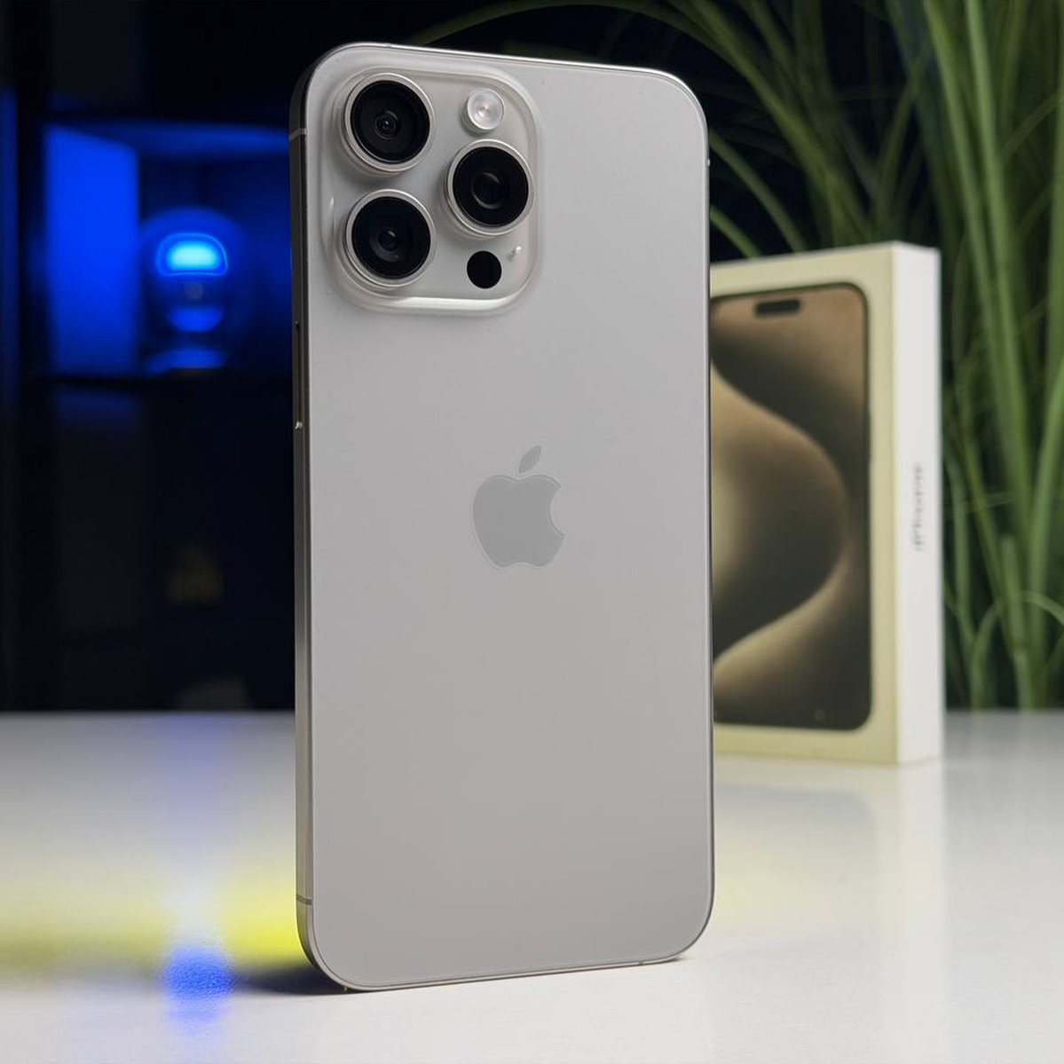 ВЖИВАНИЙ Б/У Apple iPhone 15 Pro Max 1TB Natural Titanium (MU7J3) - Стан: гарний | Акумулятор: 100% | Комплектація: повний | Гарантія: 3 міс.