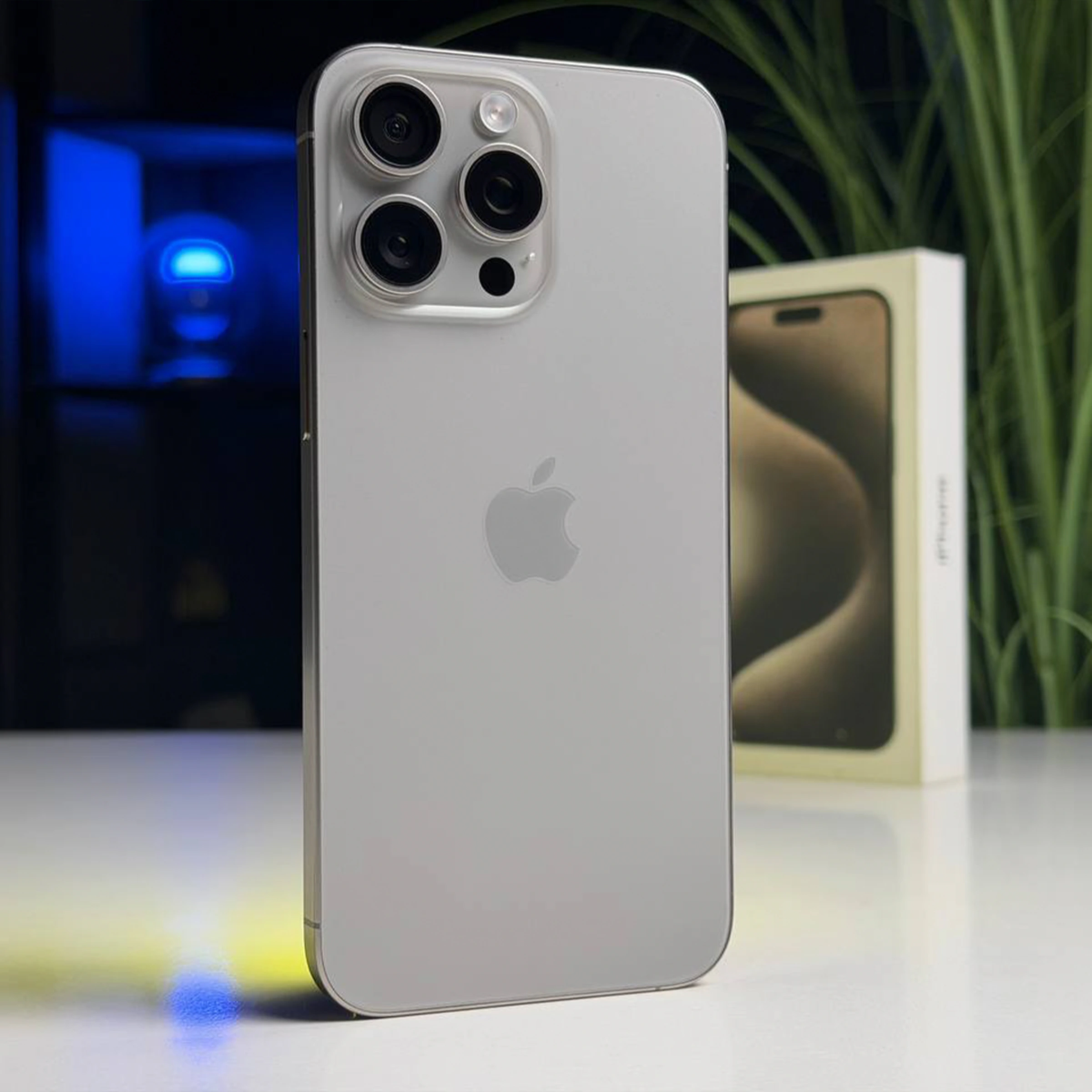 ВЖИВАНИЙ Б/У Apple iPhone 15 Pro Max 1TB Natural Titanium (MU7J3) - Стан: гарний | Акумулятор: 100% | Комплектація: повний | Гарантія: 3 міс.