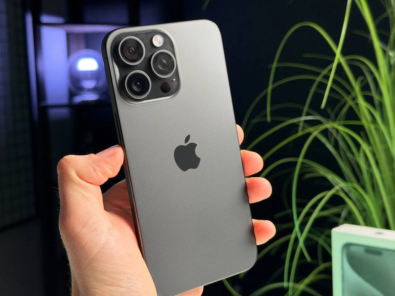 ВЖИВАНИЙ Б/У Apple iPhone 15 Pro Max 256GB Black Titanium (MU773) - Стан: гарний | Акумулятор: 100% | Комплектація: повний | Гарантія: 3 міс.