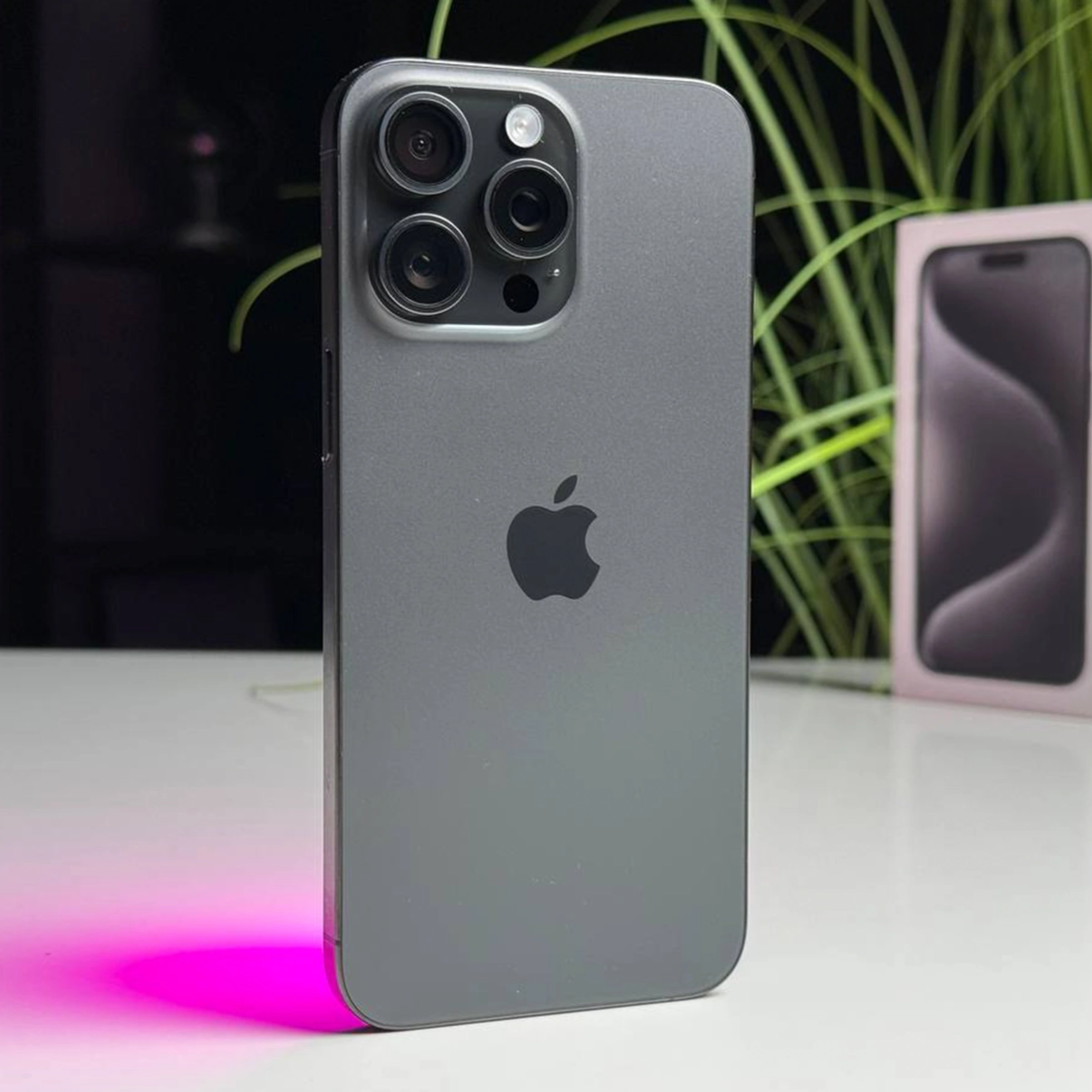 ВЖИВАНИЙ Б/У Apple iPhone 15 Pro Max 256GB Black Titanium (MU773) - Состояние: хороший | Аккумулятор: 89% | Комплектация: полный | Гарантия: 3 мес.