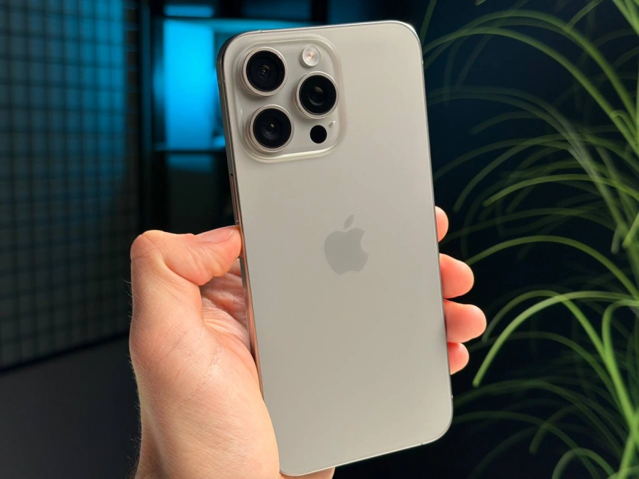 ВЖИВАНИЙ Б/У Apple iPhone 15 Pro Max 256GB Natural Titanium eSim (MU683) - Состояние: хороший | Аккумулятор: 100% | Комплектация: iPhone, кабель | Гарантия: 3 мес.