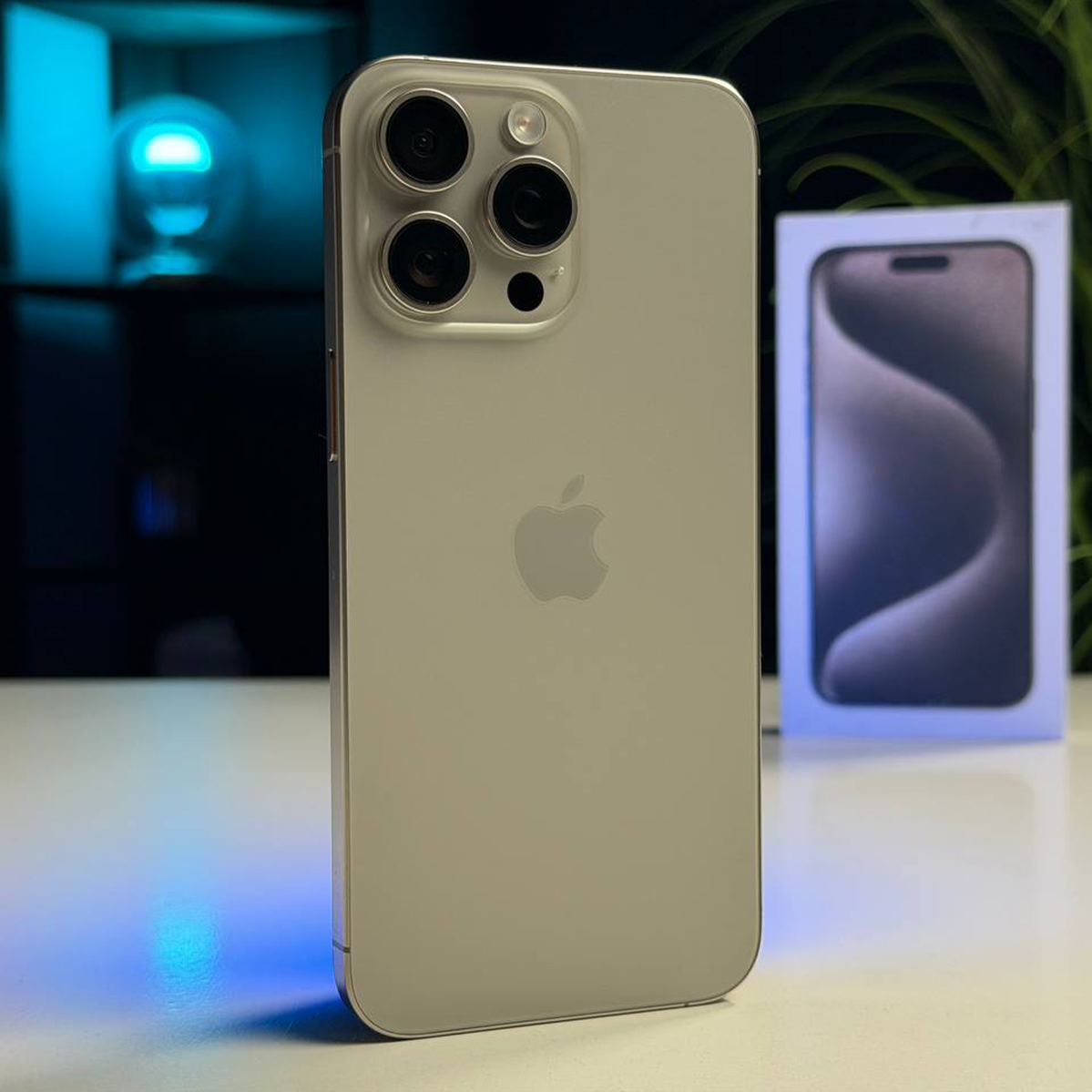 ВЖИВАНИЙ Б/У Apple iPhone 15 Pro Max 256GB Natural Titanium (MU793) - Стан: гарний | Акумулятор: 100% | Комплектація: повний | Гарантія: 3 міс.