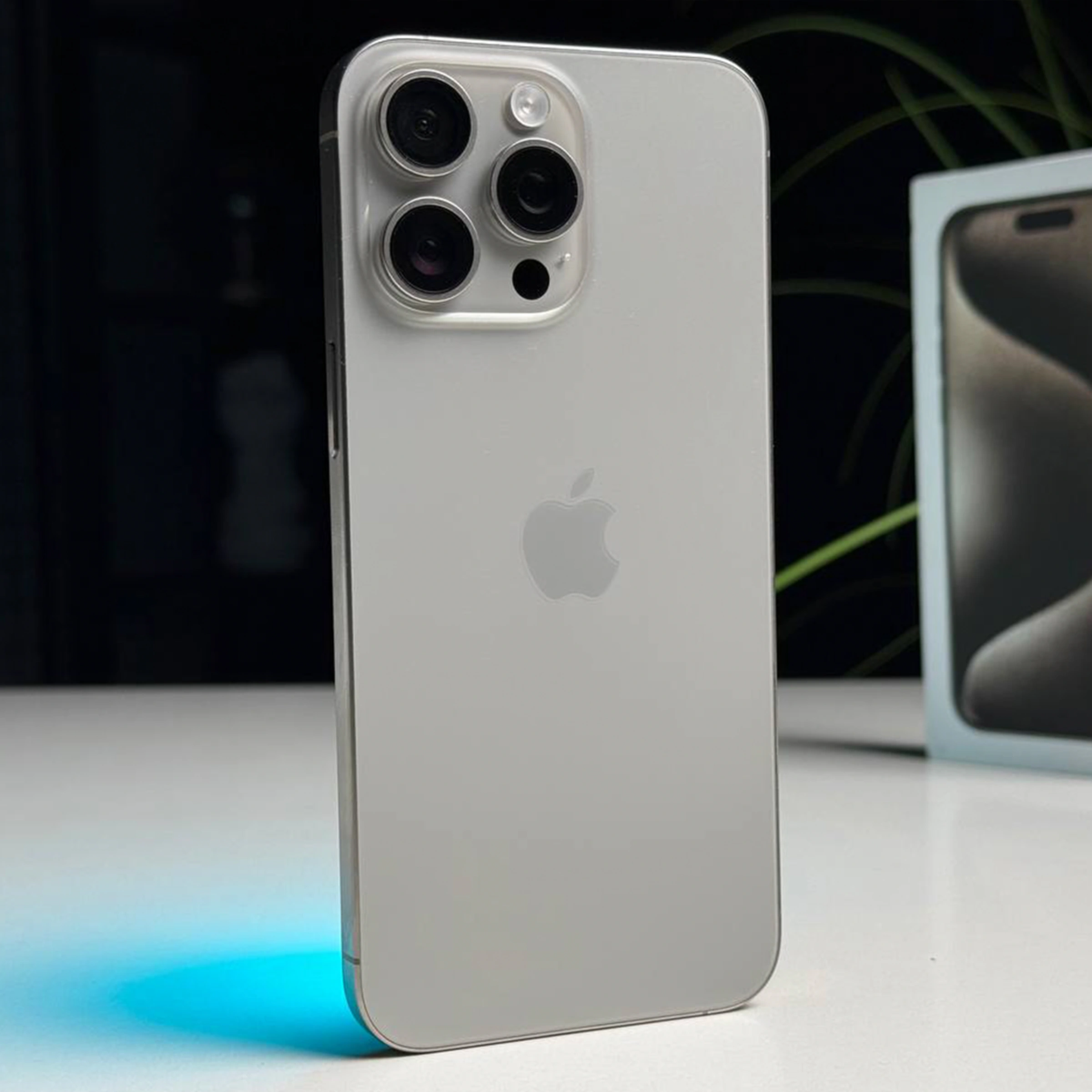 ВЖИВАНИЙ Б/У Apple iPhone 15 Pro Max 256GB Natural Titanium (MU793) - Стан: ідеальний | Акумулятор: 92% | Комплектація: повний | Гарантія: 3 міс.