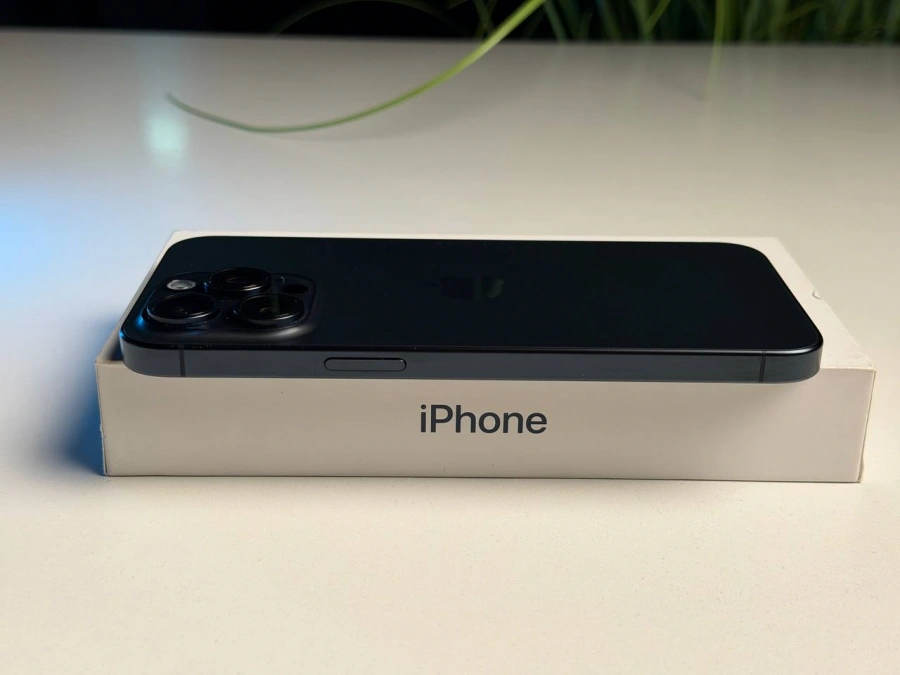 ВЖИВАНИЙ Б/У Apple iPhone 15 Pro Max 512GB Blue Titanium (MU7F3) - Стан: гарний | Акумулятор: 89% | Комплектація: повний | Гарантія: 3 міс.