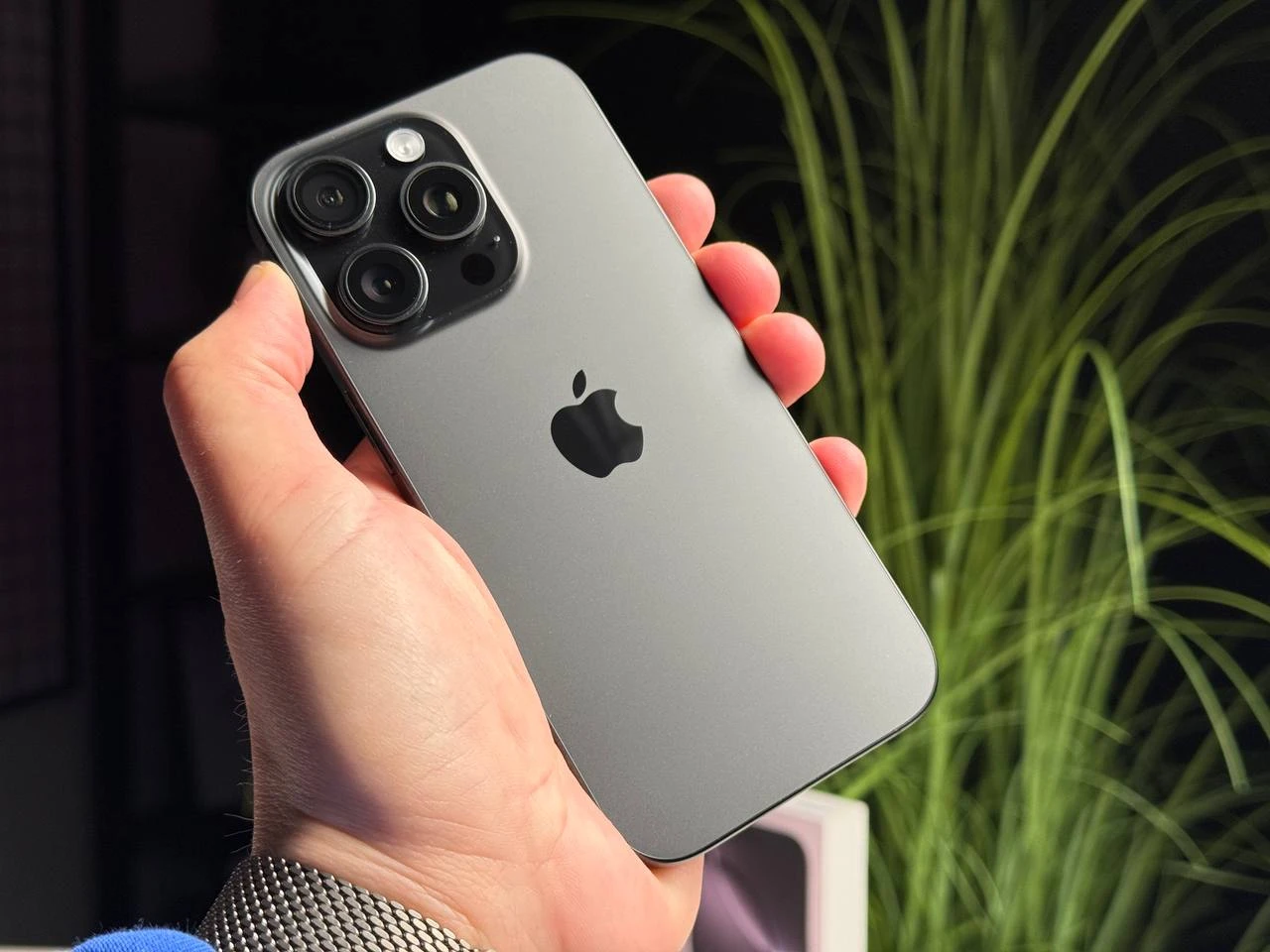 ВЖИВАНИЙ Б/У Apple iPhone 16 Pro 256GB Black Titanium (MYNH3) - Состояние: хороший | Аккумулятор: 94% | Комплектация: полный | Гарантия: 3 мес.