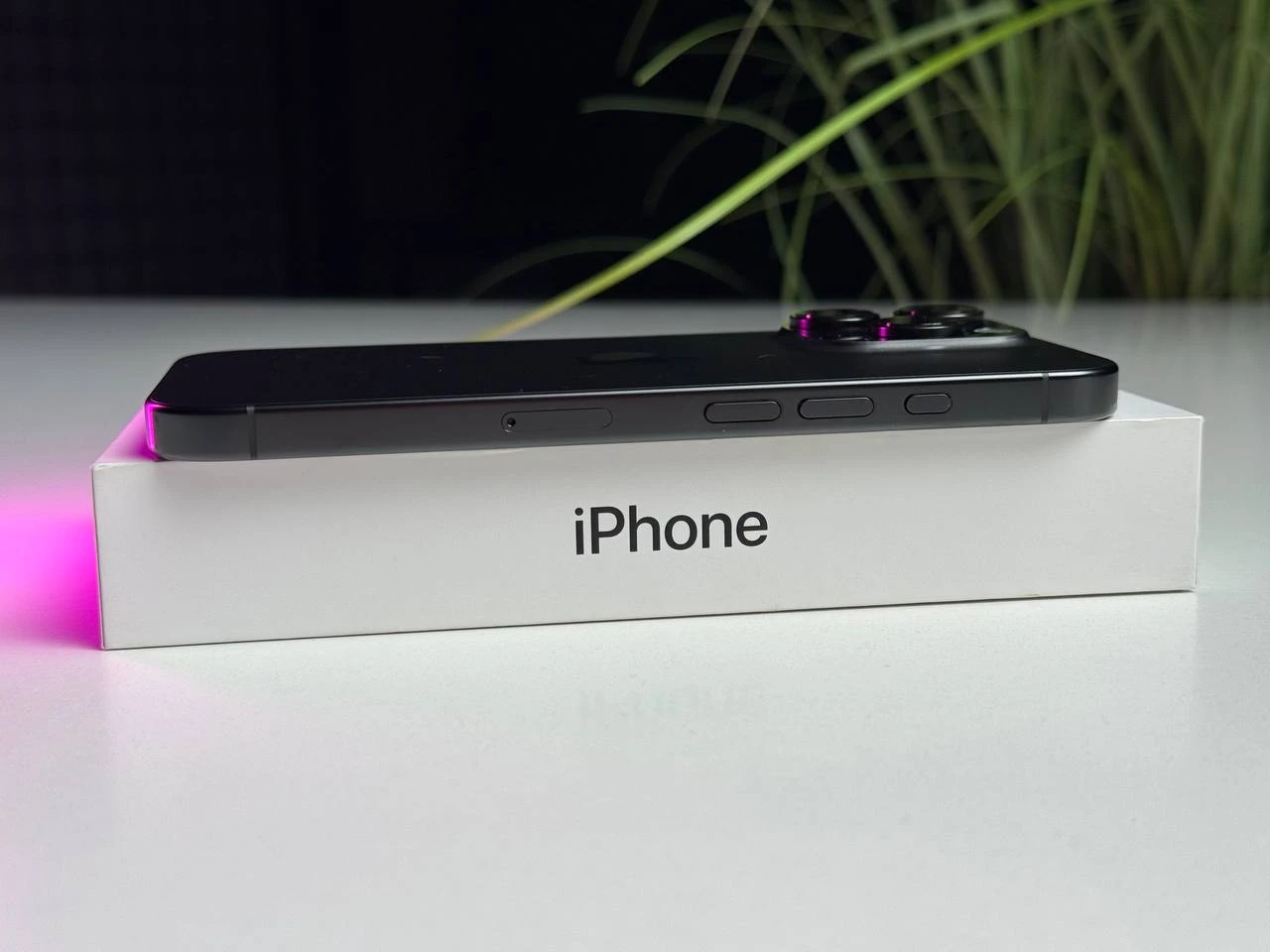 ВЖИВАНИЙ Б/У Apple iPhone 16 Pro 256GB Black Titanium (MYNH3) - Состояние: хороший | Аккумулятор: 94% | Комплектация: полный | Гарантия: 3 мес.