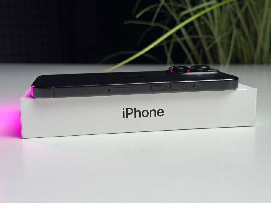 ВЖИВАНИЙ Б/У Apple iPhone 16 Pro 256GB Black Titanium (MYNH3) - Стан: гарний | Акумулятор: 94% | Комплектація: повний | Гарантія: 3 міс.