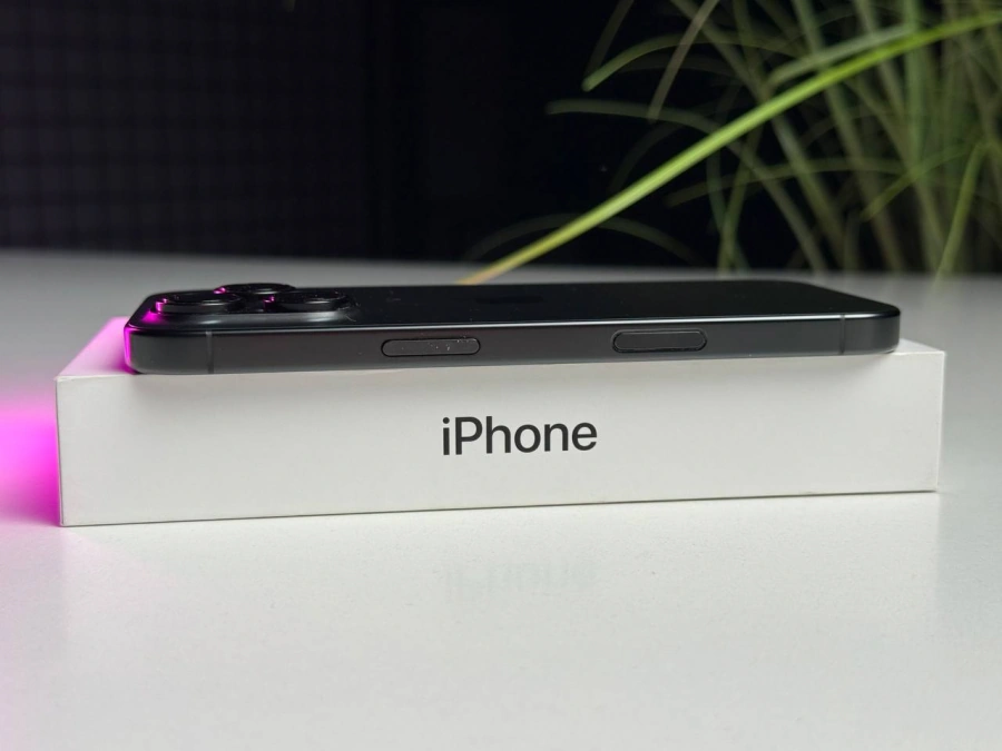 ВЖИВАНИЙ Б/У Apple iPhone 16 Pro 256GB Black Titanium (MYNH3) - Стан: гарний | Акумулятор: 94% | Комплектація: повний | Гарантія: 3 міс.