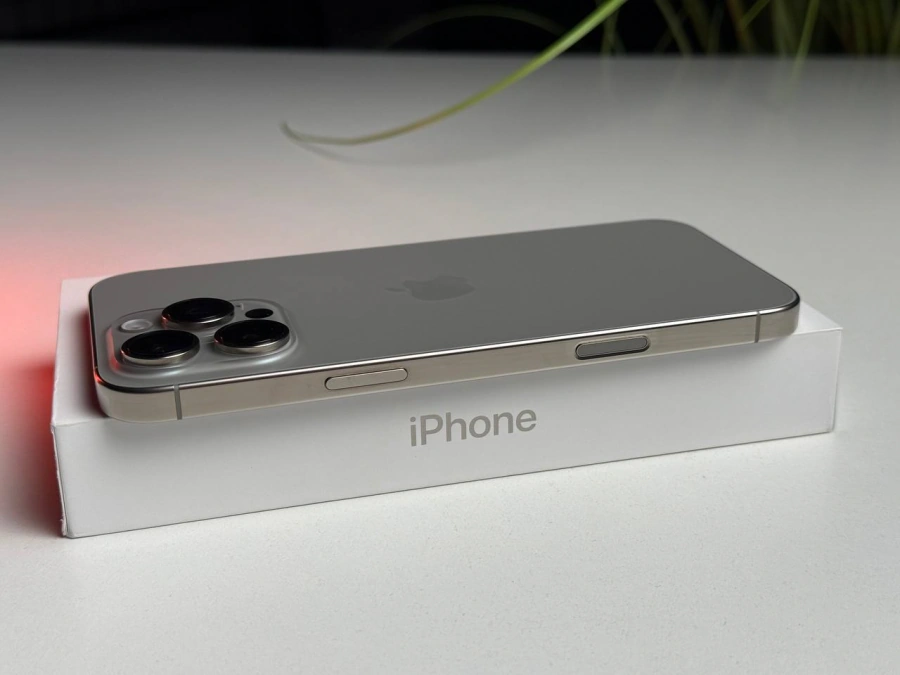 ВЖИВАНИЙ Б/У Apple iPhone 16 Pro Max 1TB Natural Titanium (MYX73) - Стан: ідеальний | Акумулятор: 92% | Комплектація: повний | Гарантія: 3 міс.