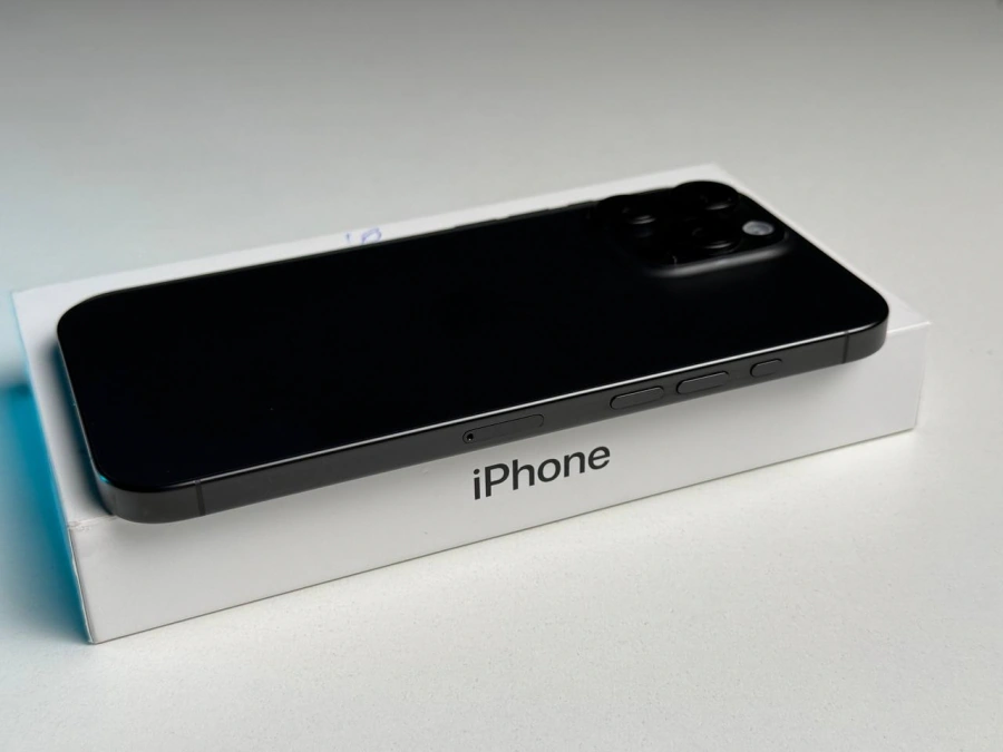 ВЖИВАНИЙ Б/У Apple iPhone 16 Pro Max 256GB Black Titanium (MYWV3) - Стан: гарний | Акумулятор: 92% | Комплектація: повний | Гарантія: 3 міс.