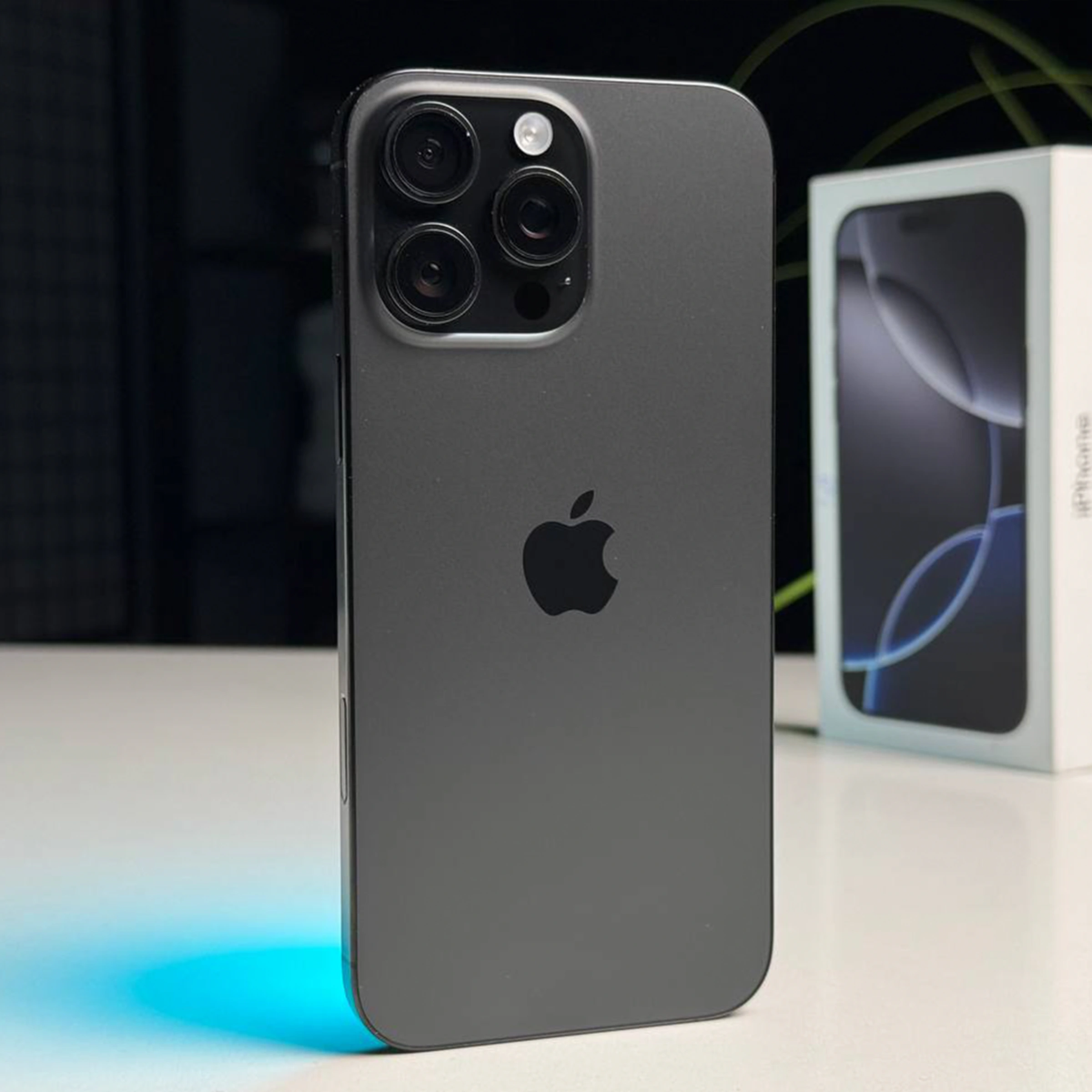 ВЖИВАНИЙ Б/У Apple iPhone 16 Pro Max 256GB Black Titanium (MYWV3) - Стан: гарний | Акумулятор: 92% | Комплектація: повний | Гарантія: 3 міс.