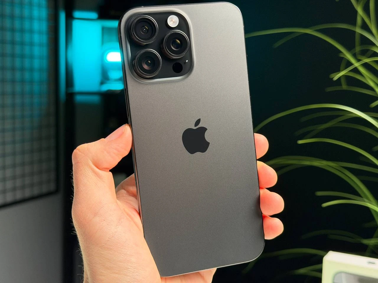 ВЖИВАНИЙ Б/У Apple iPhone 16 Pro Max 256GB Black Titanium (MYWV3) - Стан: ідеальний | Акумулятор: 91% | Комплектація: повний | Гарантія: 3 міс.