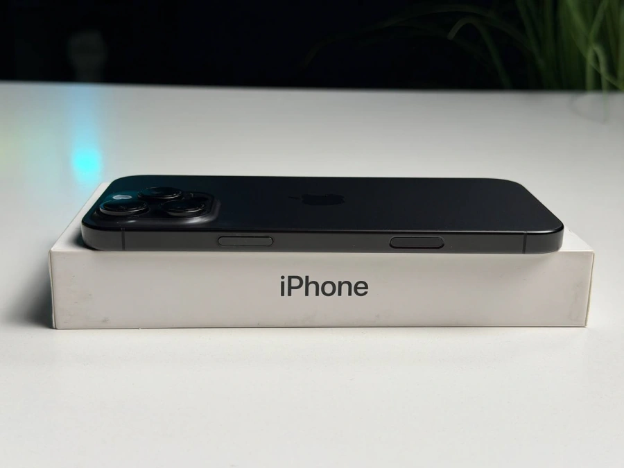 ВЖИВАНИЙ Б/У Apple iPhone 16 Pro Max 256GB Black Titanium (MYWV3) - Стан: ідеальний | Акумулятор: 91% | Комплектація: повний | Гарантія: 3 міс.