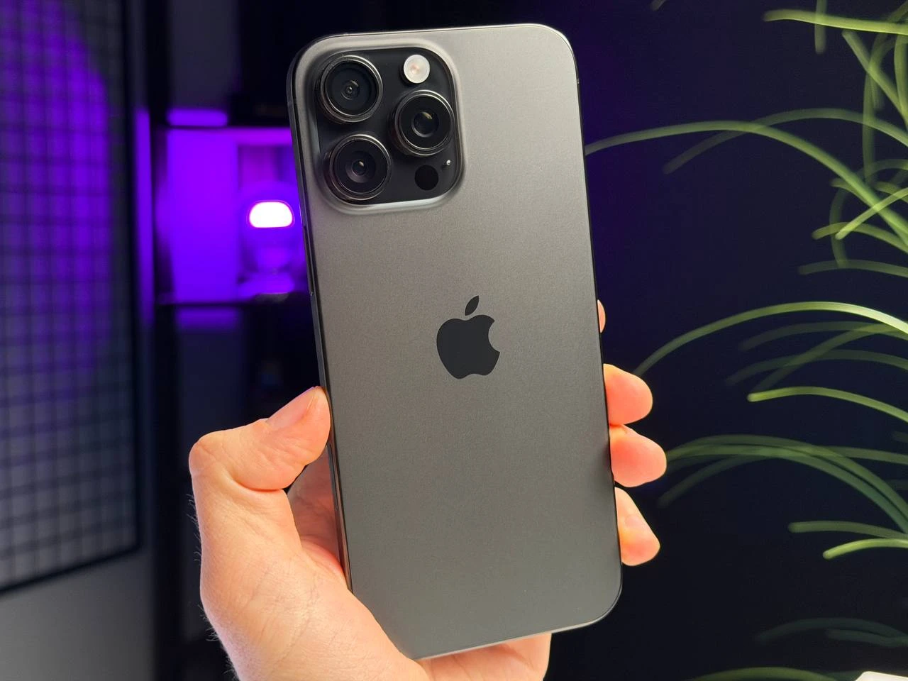 ВЖИВАНИЙ Б/У Apple iPhone 16 Pro Max 256GB Black Titanium (MYWV3) - Стан: ідеальний | Акумулятор: 95% | Комплектація: повний | Гарантія: 3 міс.