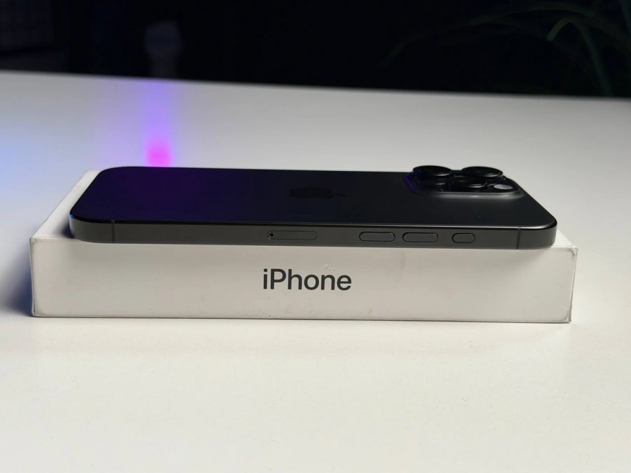 ВЖИВАНИЙ Б/У Apple iPhone 16 Pro Max 256GB Black Titanium (MYWV3) - Стан: ідеальний | Акумулятор: 95% | Комплектація: повний | Гарантія: 3 міс.