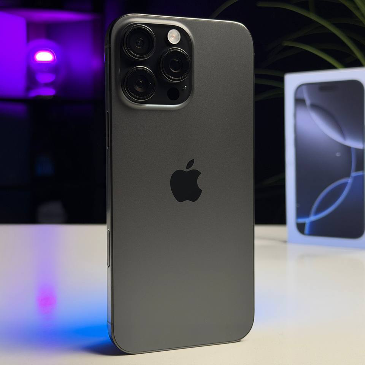 ВЖИВАНИЙ Б/У Apple iPhone 16 Pro Max 256GB Black Titanium (MYWV3) - Стан: ідеальний | Акумулятор: 95% | Комплектація: повний | Гарантія: 3 міс.