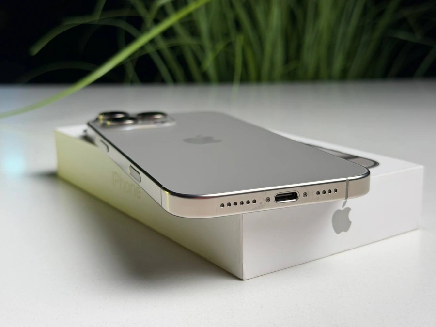 ВЖИВАНИЙ Б/У Apple iPhone 16 Pro Max 256GB Natural Titanium (MYWY3) - Стан: гарний | Акумулятор: 94% | Комплектація: повний | Гарантія: 3 міс.