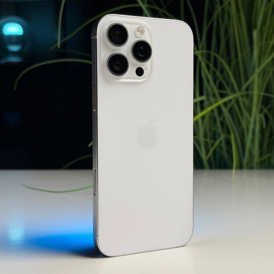 ВЖИВАНИЙ Б/У Apple iPhone 16 Pro Max 256GB White Titanium (MYWW3) - Стан: гарний | Акумулятор: 90% | Комплектація: iPhone, кабель | Гарантія: 3 міс.