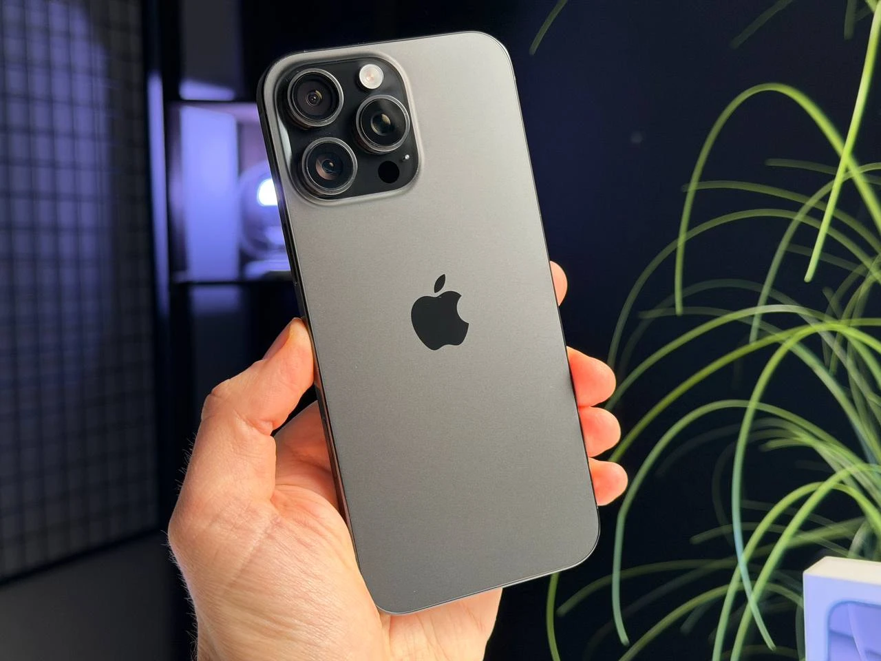 ВЖИВАНИЙ Б/У Apple iPhone 16 Pro Max 512GB Black Titanium (MYX03) - Стан: гарний | Акумулятор: 91% | Комплектація: повний | Гарантія: 3 міс.