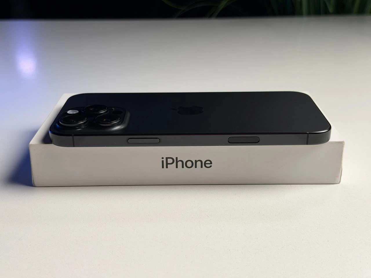 ВЖИВАНИЙ Б/У Apple iPhone 16 Pro Max 512GB Black Titanium (MYX03) - Стан: гарний | Акумулятор: 91% | Комплектація: повний | Гарантія: 3 міс.