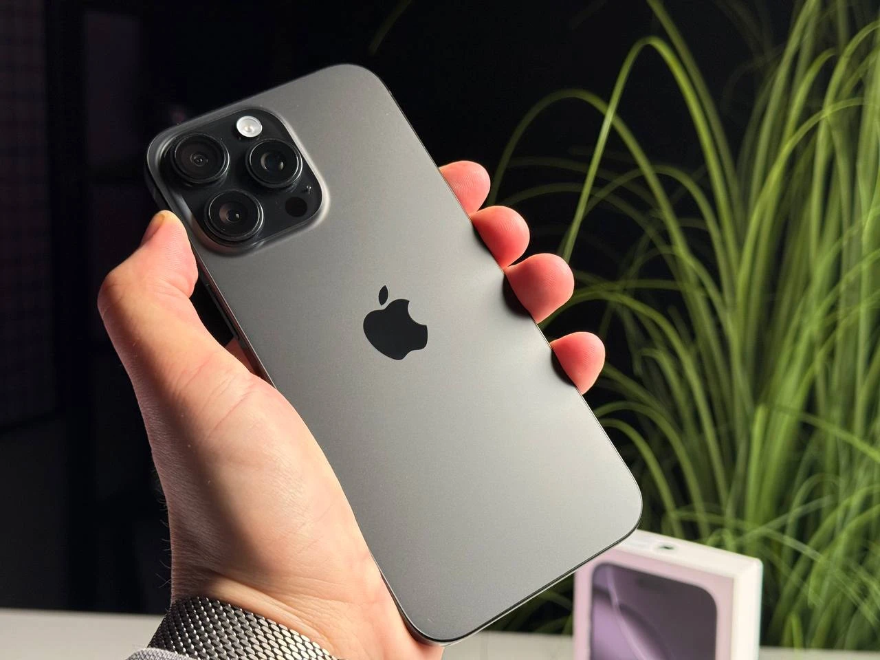 ВЖИВАНИЙ Б/У Apple iPhone 16 Pro Max 512GB Black Titanium (MYX03) - Стан: гарний | Акумулятор: 93% | Комплектація: повний | Гарантія: 3 міс.